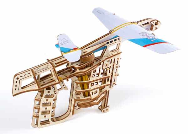 website-2-Ugears-Flight-Starter-Launcher-mechanical-model-kit-3